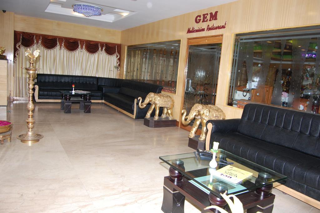 Hotel Sona'S Tiruchirappalli Buitenkant foto