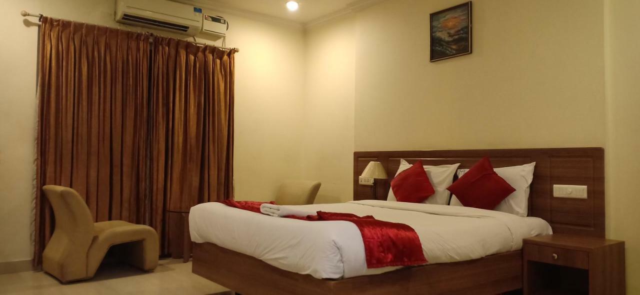 Hotel Sona'S Tiruchirappalli Buitenkant foto