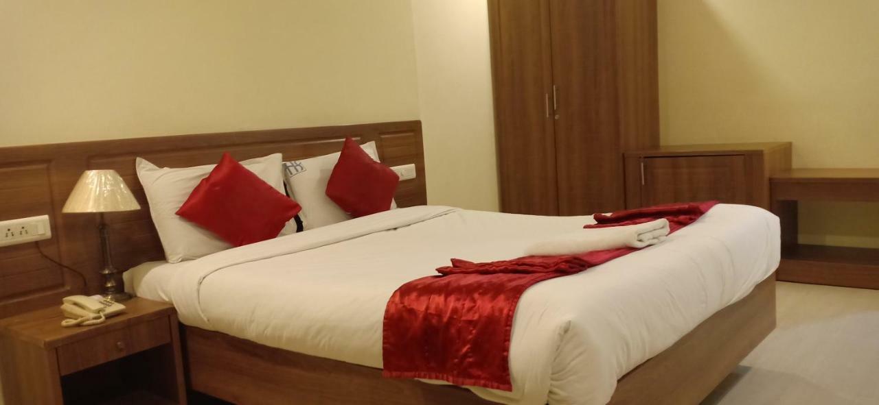 Hotel Sona'S Tiruchirappalli Buitenkant foto