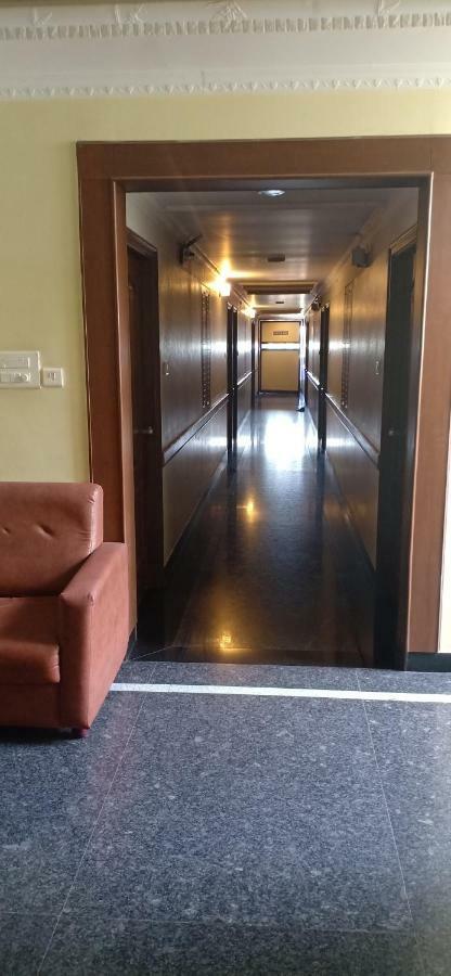 Hotel Sona'S Tiruchirappalli Buitenkant foto