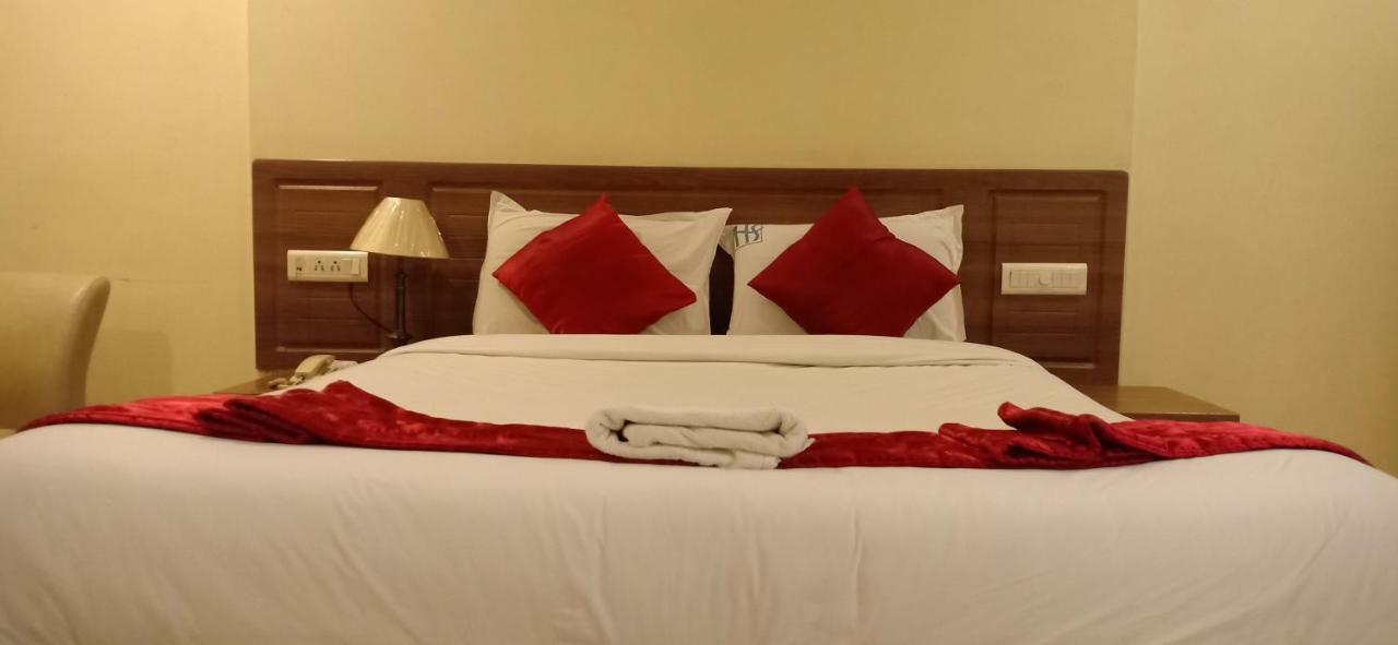 Hotel Sona'S Tiruchirappalli Buitenkant foto