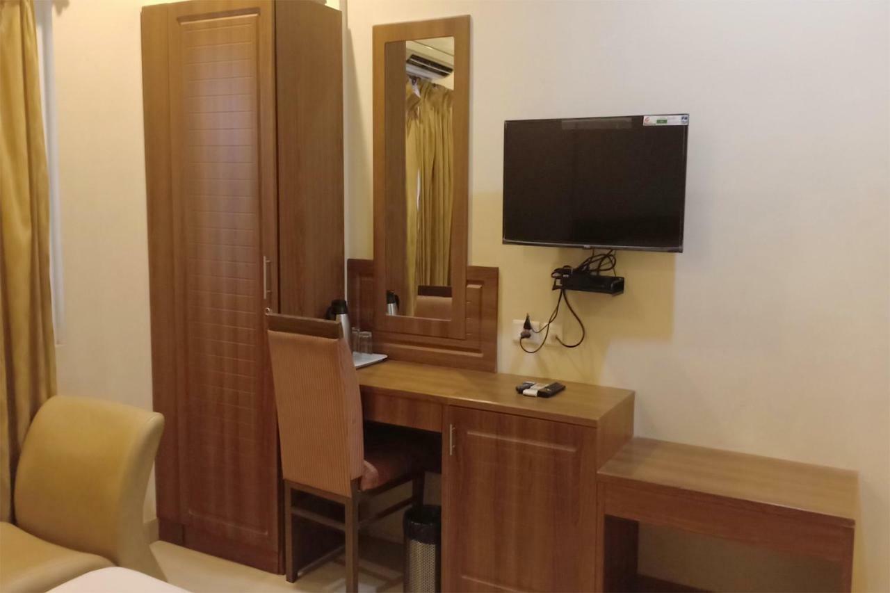 Hotel Sona'S Tiruchirappalli Buitenkant foto