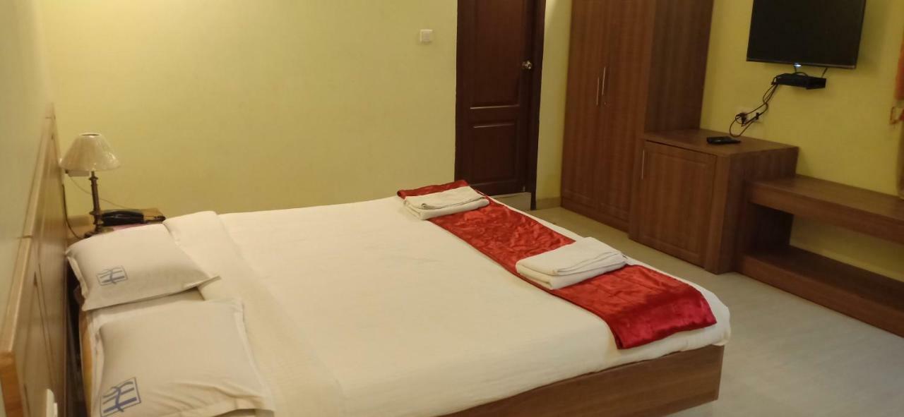 Hotel Sona'S Tiruchirappalli Buitenkant foto
